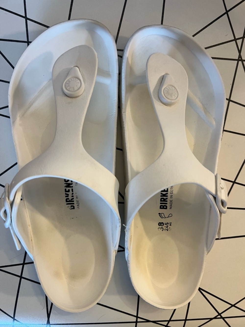 Birkenstock Gizeh Essentials Eva Modeal white sandals sz L7 M5 EU38 Guc